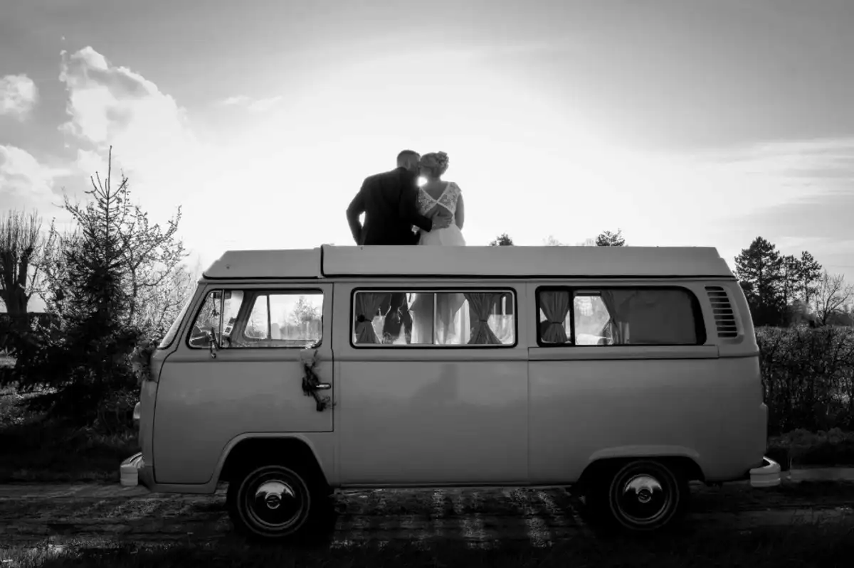 VOLKSWAGEN Combi T2