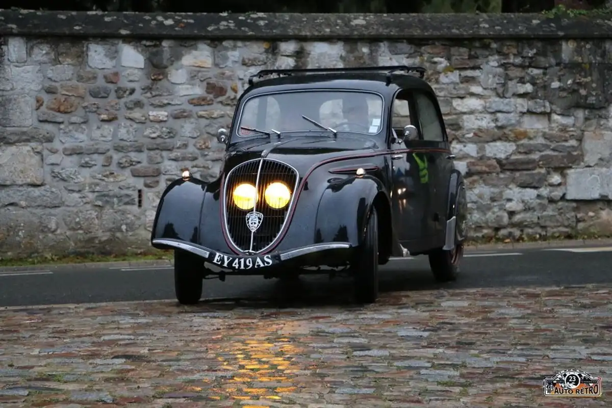 PEUGEOT 202