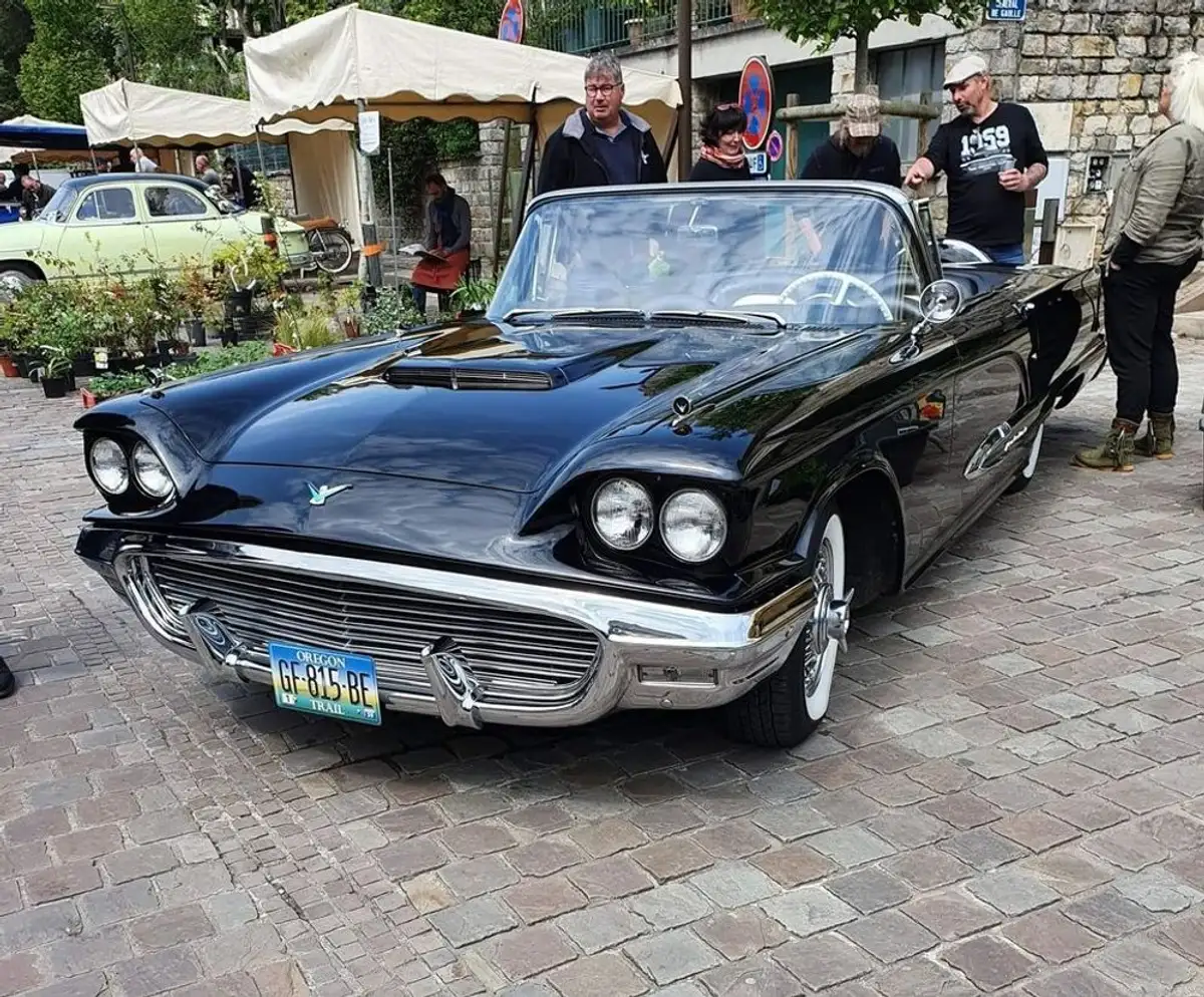 FORD THUNDERBIRD