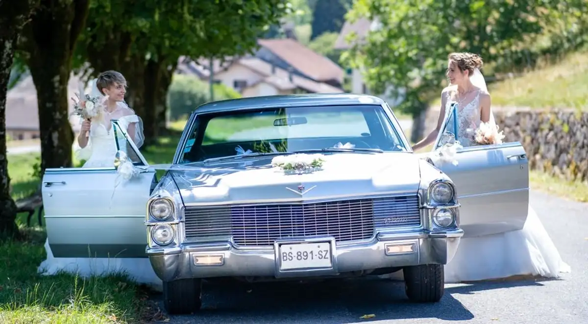 CADILLAC DeVille