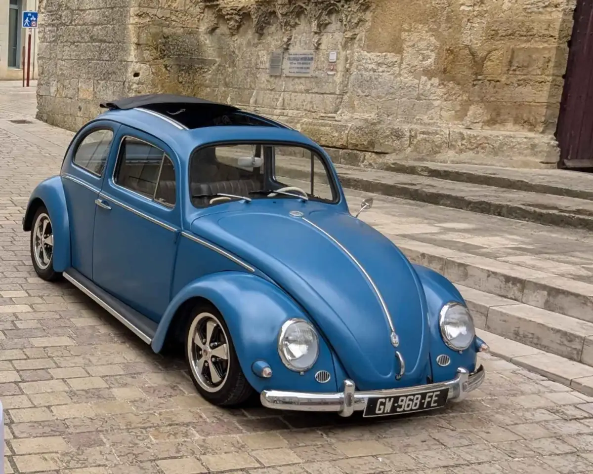 VOLKSWAGEN Coccinelle