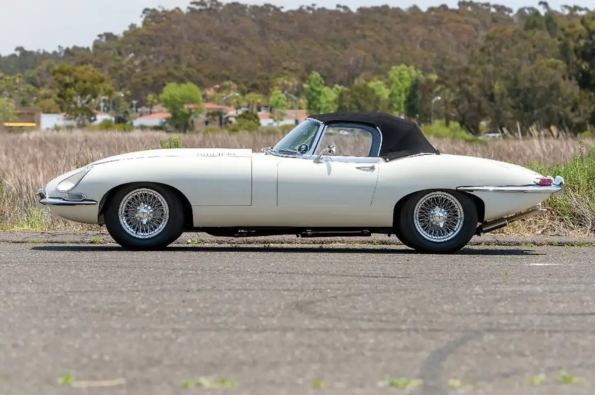 JAGUAR Type E Cabriolet