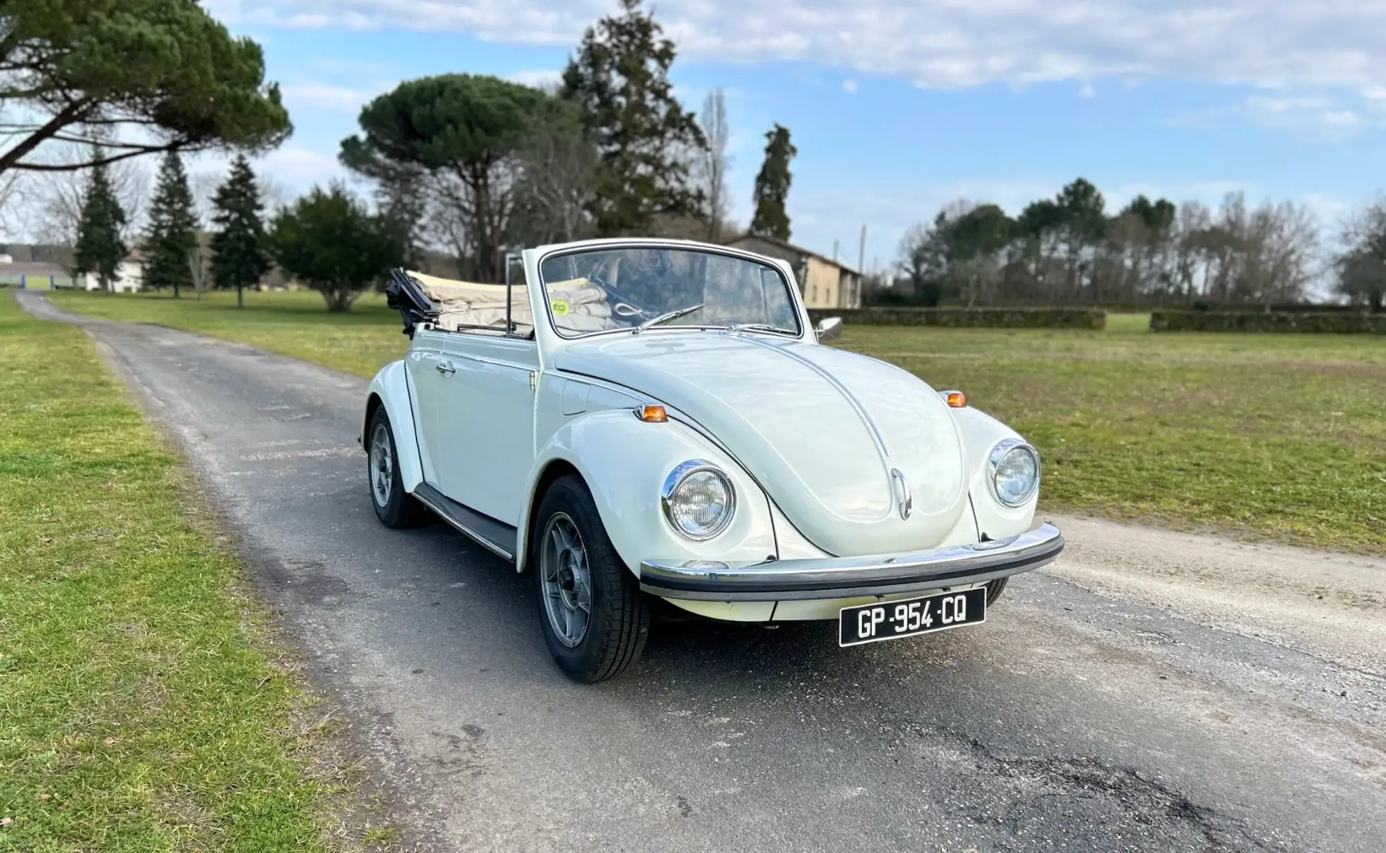 VOLKSWAGEN Coccinelle