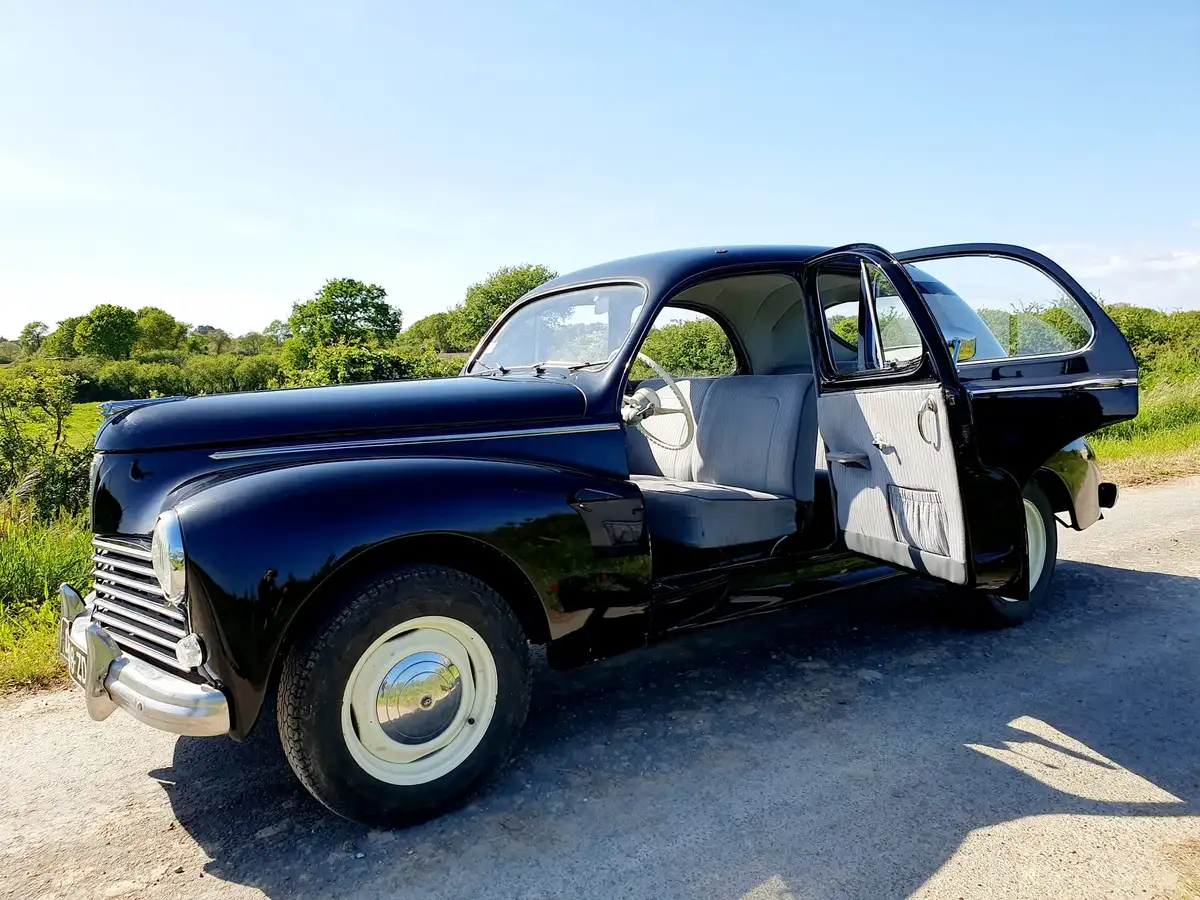 PEUGEOT 203 c