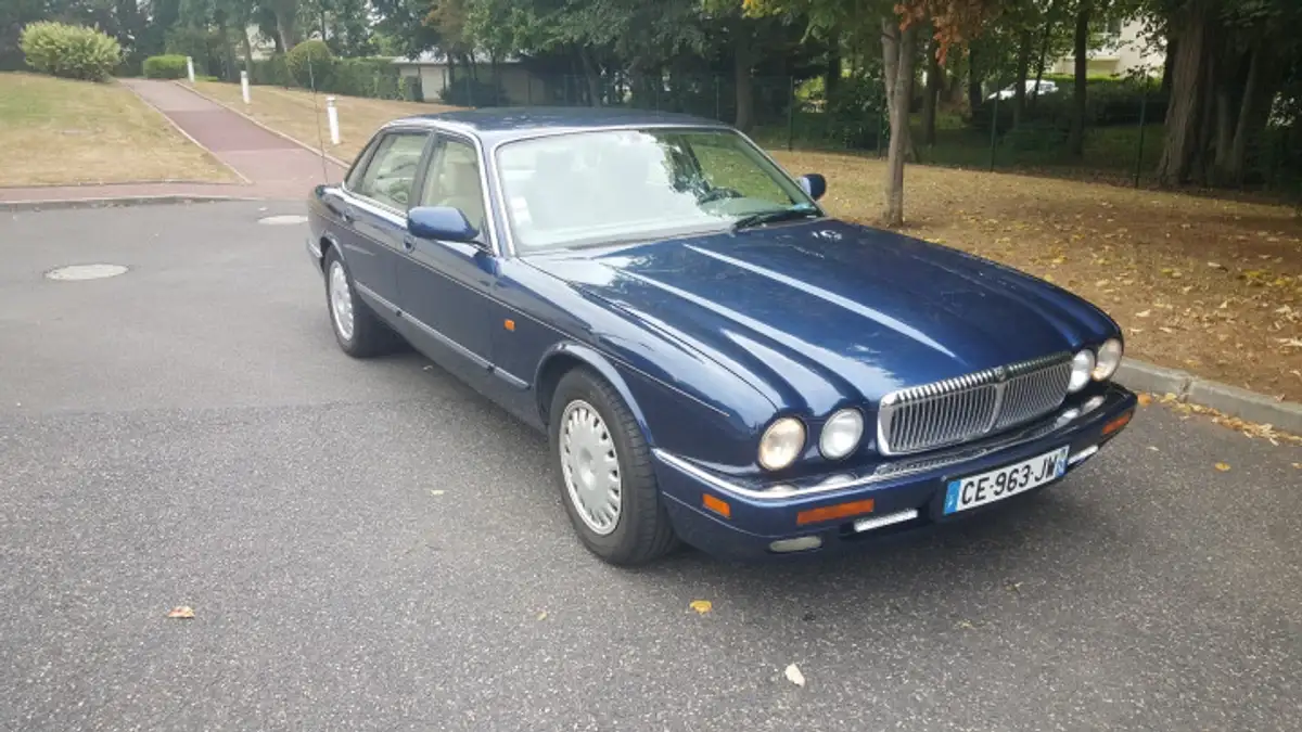 JAGUAR xj6