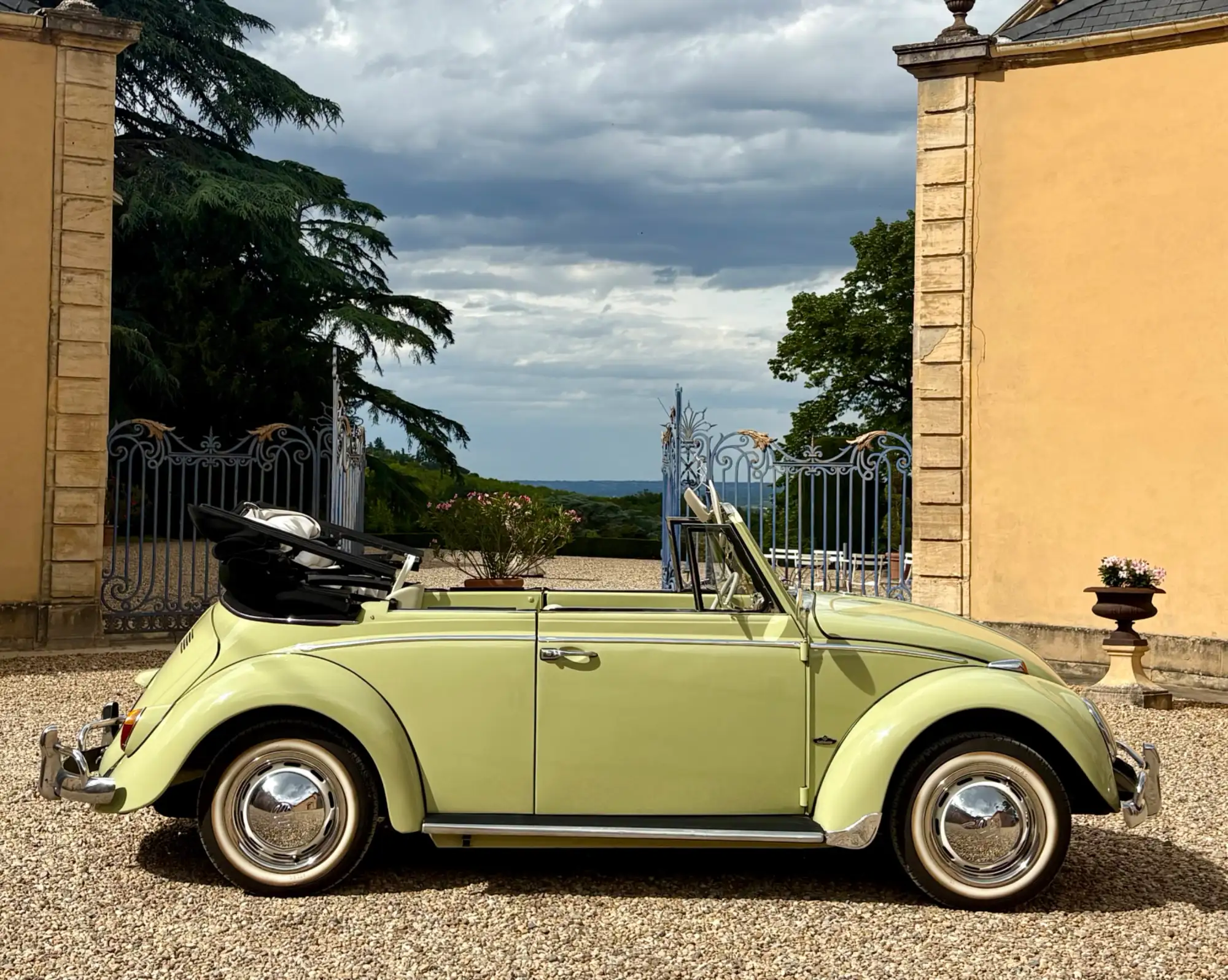 VOLKSWAGEN Coccinelle Karman 1965