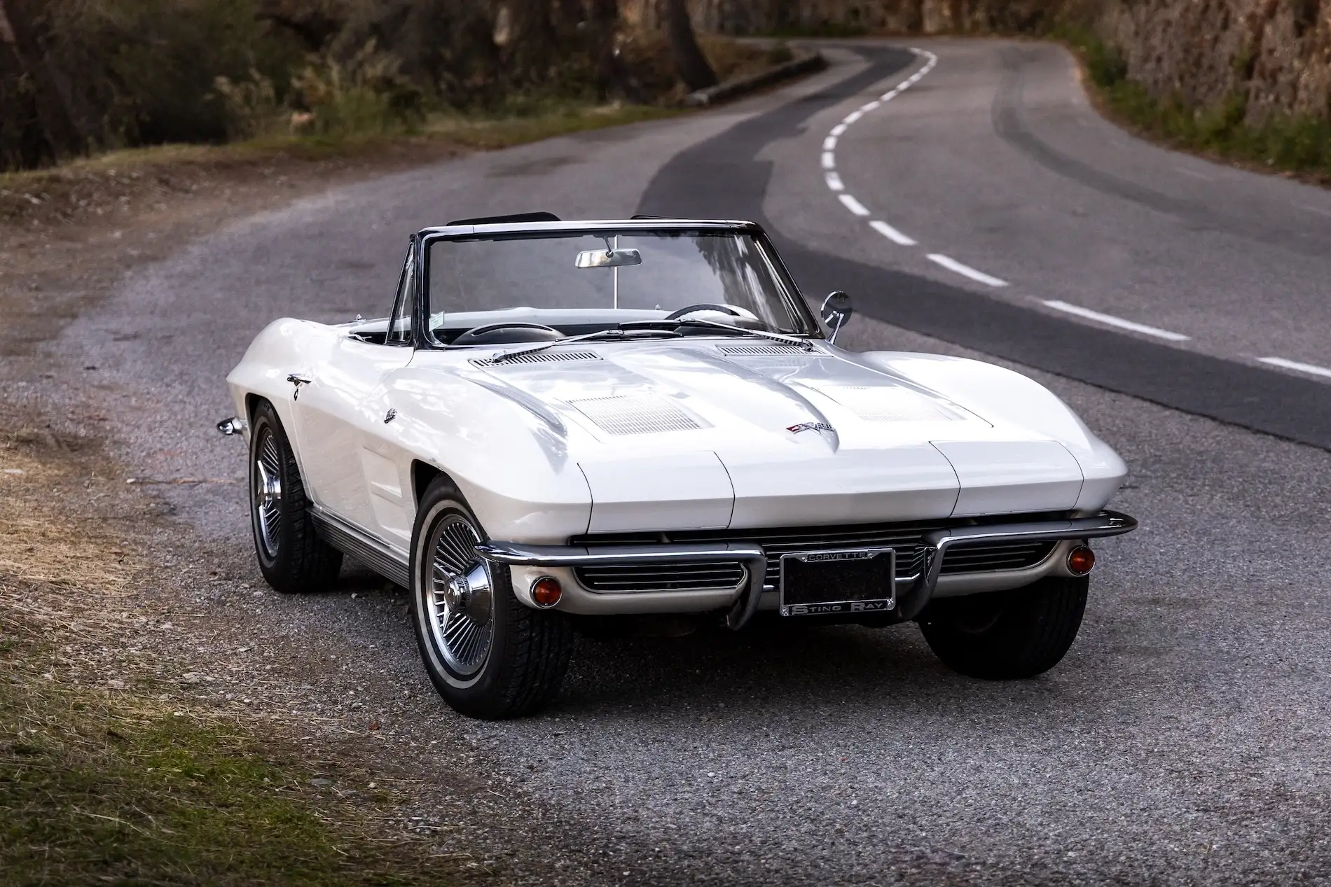 CHEVROLET Corvette C2 Stingray