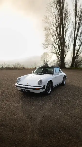 PORSCHE 911 2.7L Targa