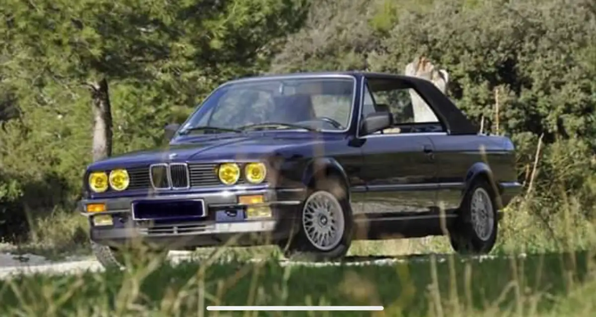 BMW E30 325iA