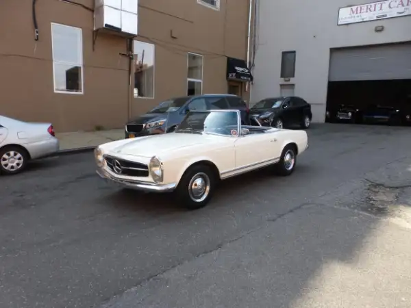 MERCEDES 230 SL PAGODE