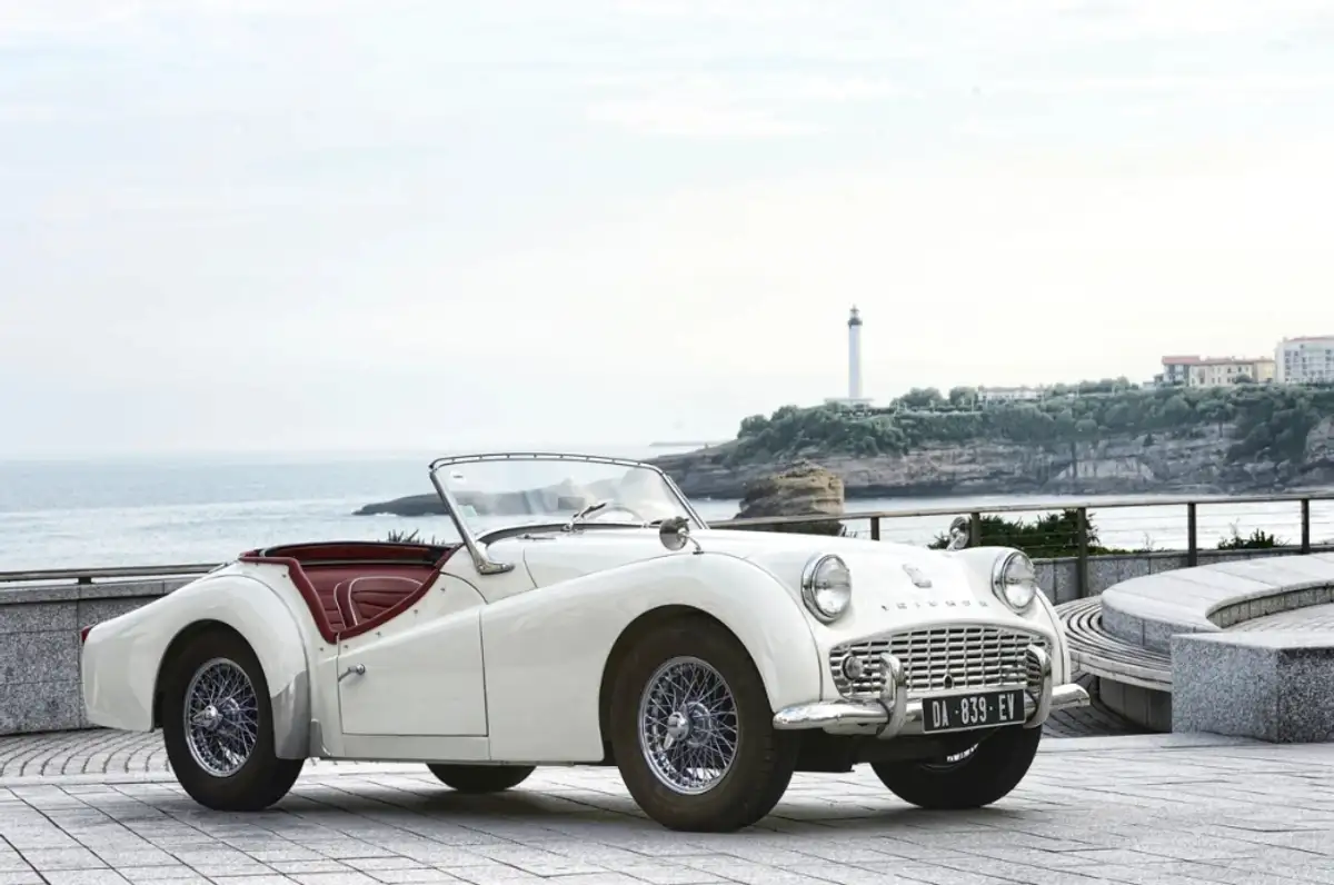 TRIUMPH TR3