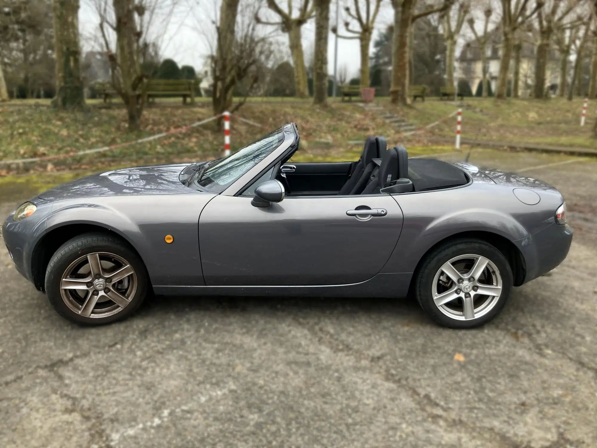 MAZDA MX5