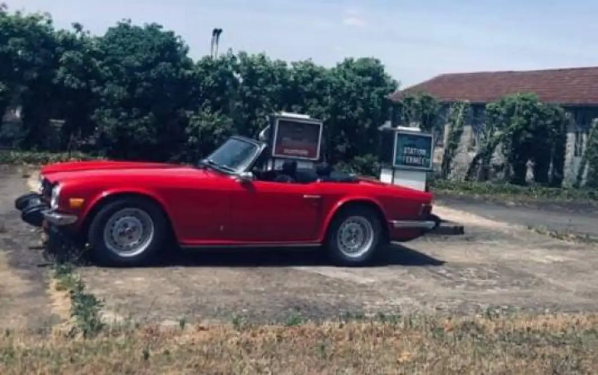 TRIUMPH TR6