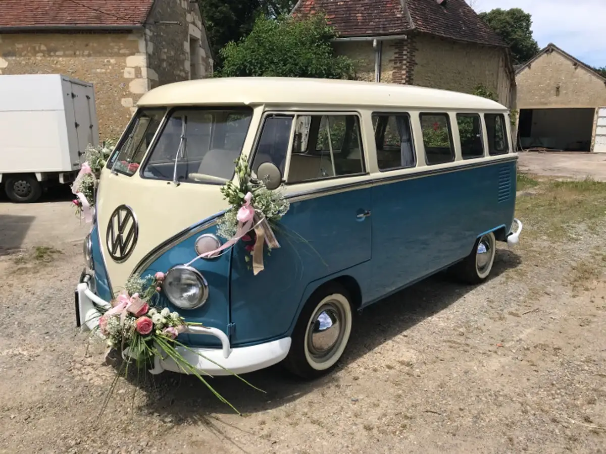 VOLKSWAGEN Combi