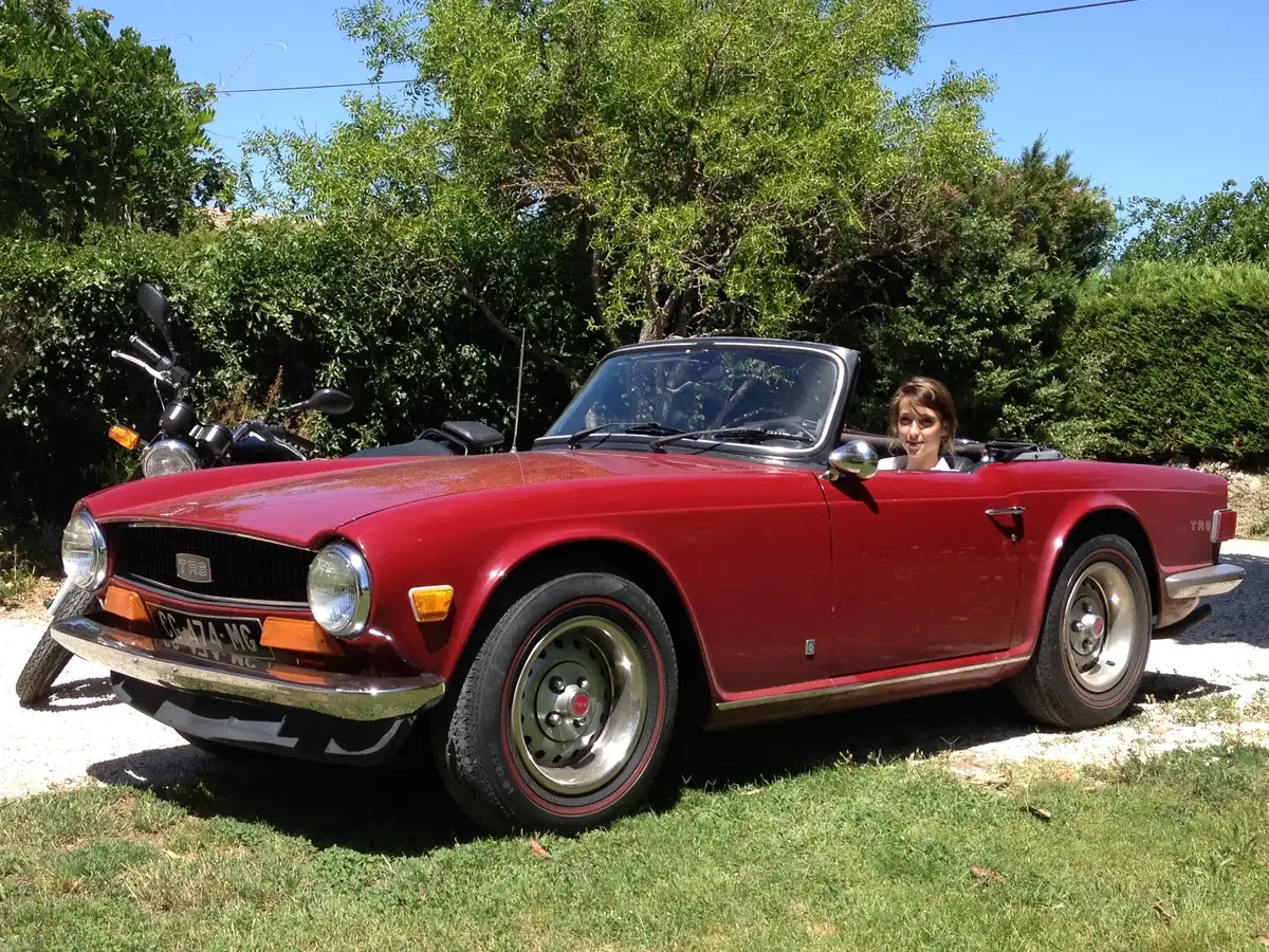 TRIUMPH TR6