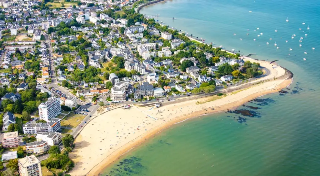 Location voiture ancienne Saint-Nazaire