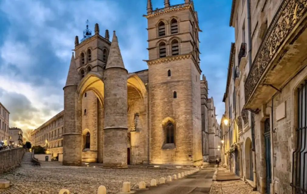 Location voiture ancienne Montpellier