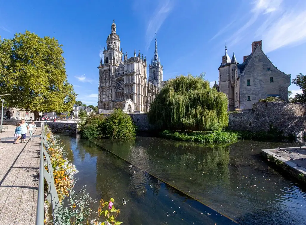 Location voiture ancienne Évreux