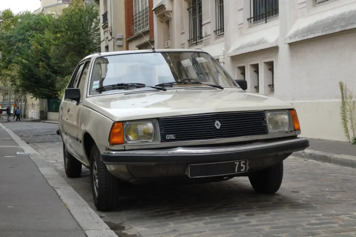 RENAULT R18