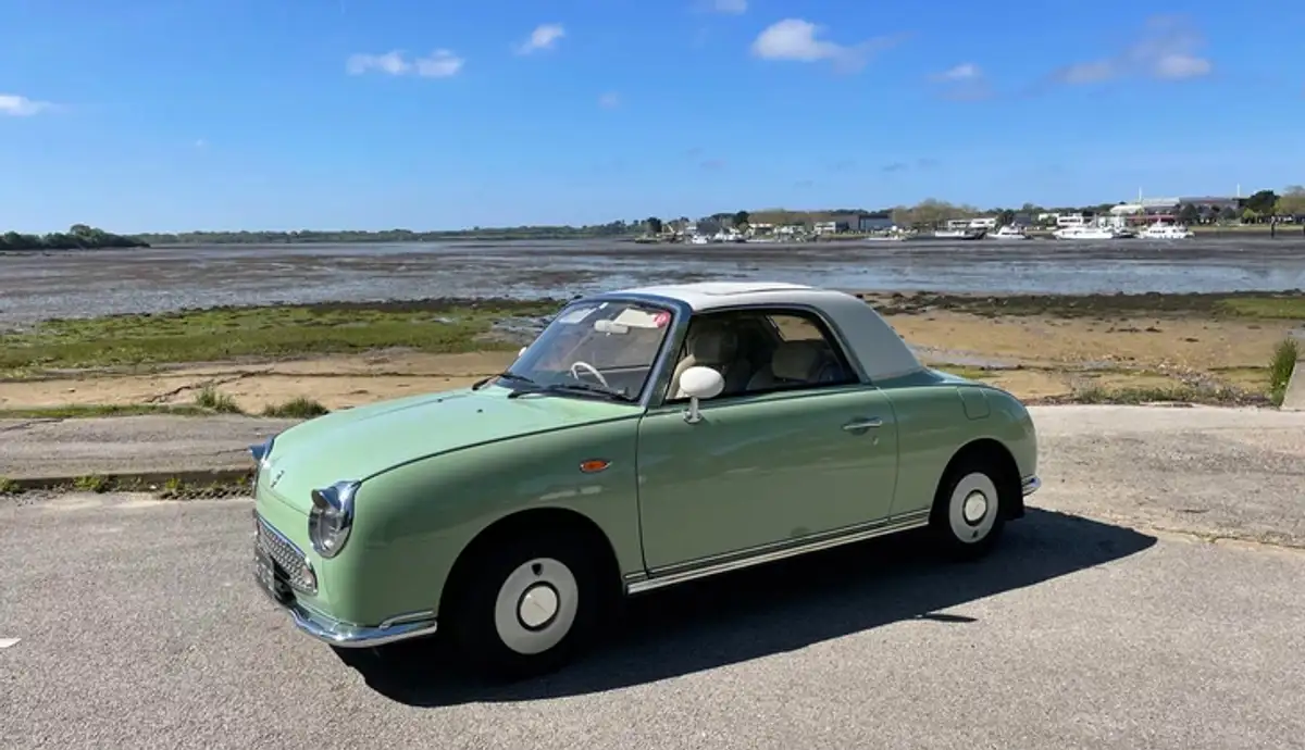 NISSAN Figaro