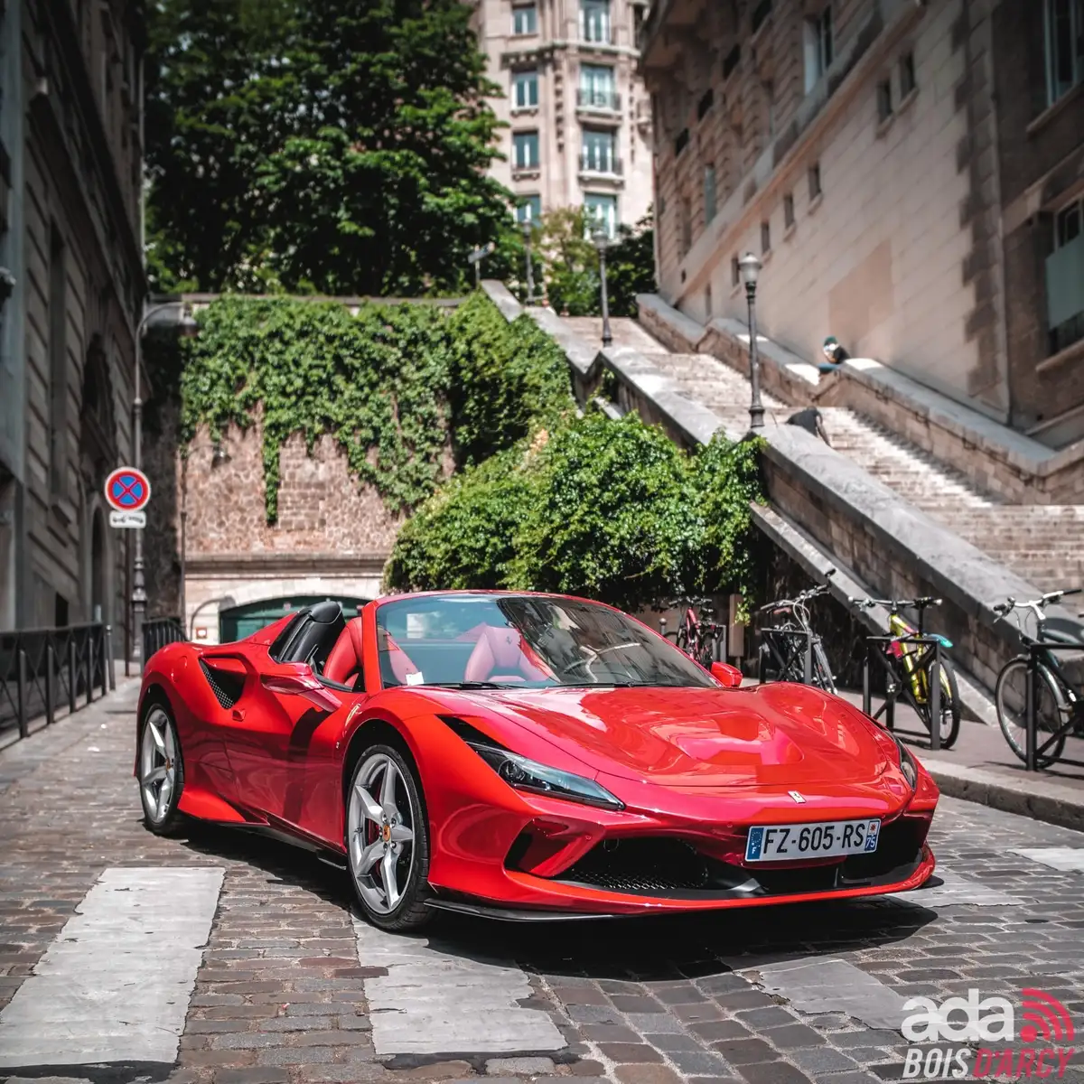 FERRARI F8 Tributo Spider